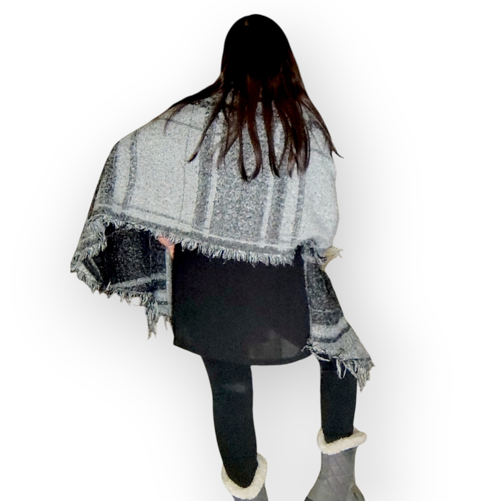Elegant Gray Plaid Women's Poncho - Picture 4 of 4